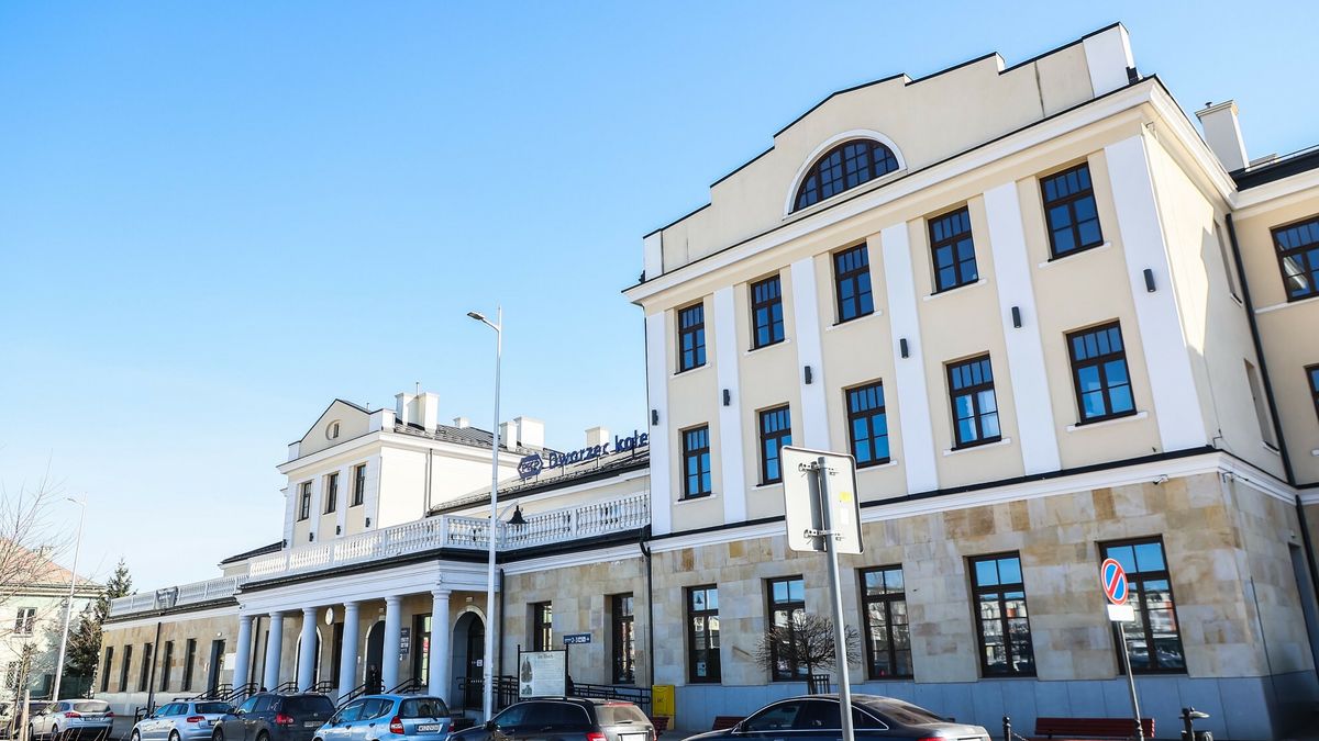 Dworzec kolejowy w Skarżysku-Kamiennej