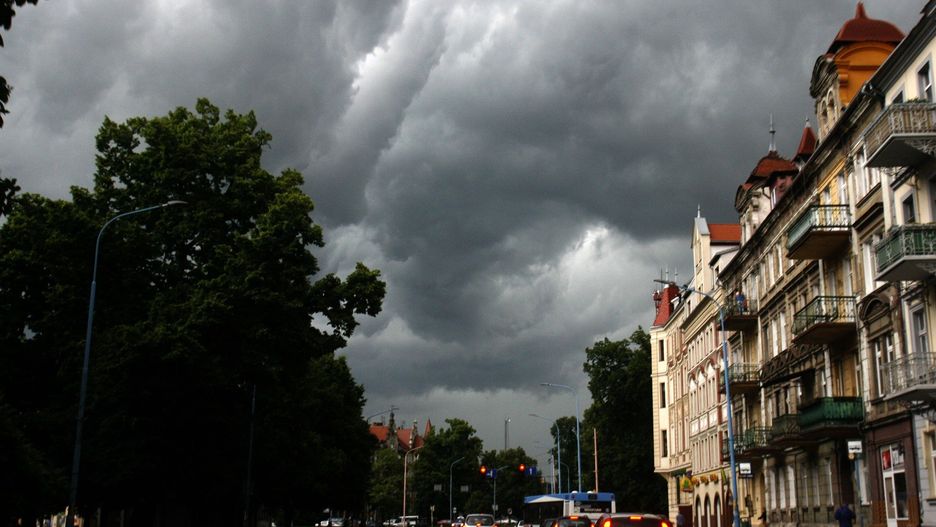 Weekend zapowiada się pochmurny i burzowy.