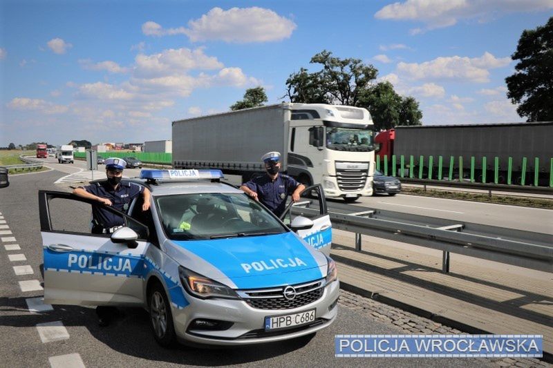 Wrocław. Zapomnieli o dziadku. Zostawili go na parkingu przy autostradzie A4