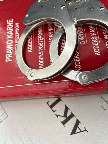 Stalowa Wola: 22-latek oskarżony o kradzież rozbójniczą