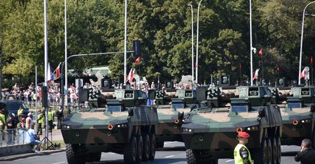 Podwójna defilada – pierwsze takie obchody Święta Wojska Polskiego