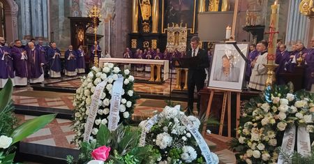 Bliscy, pacjenci i politycy pożegnali znaną onkolog. "Dawała siłę"