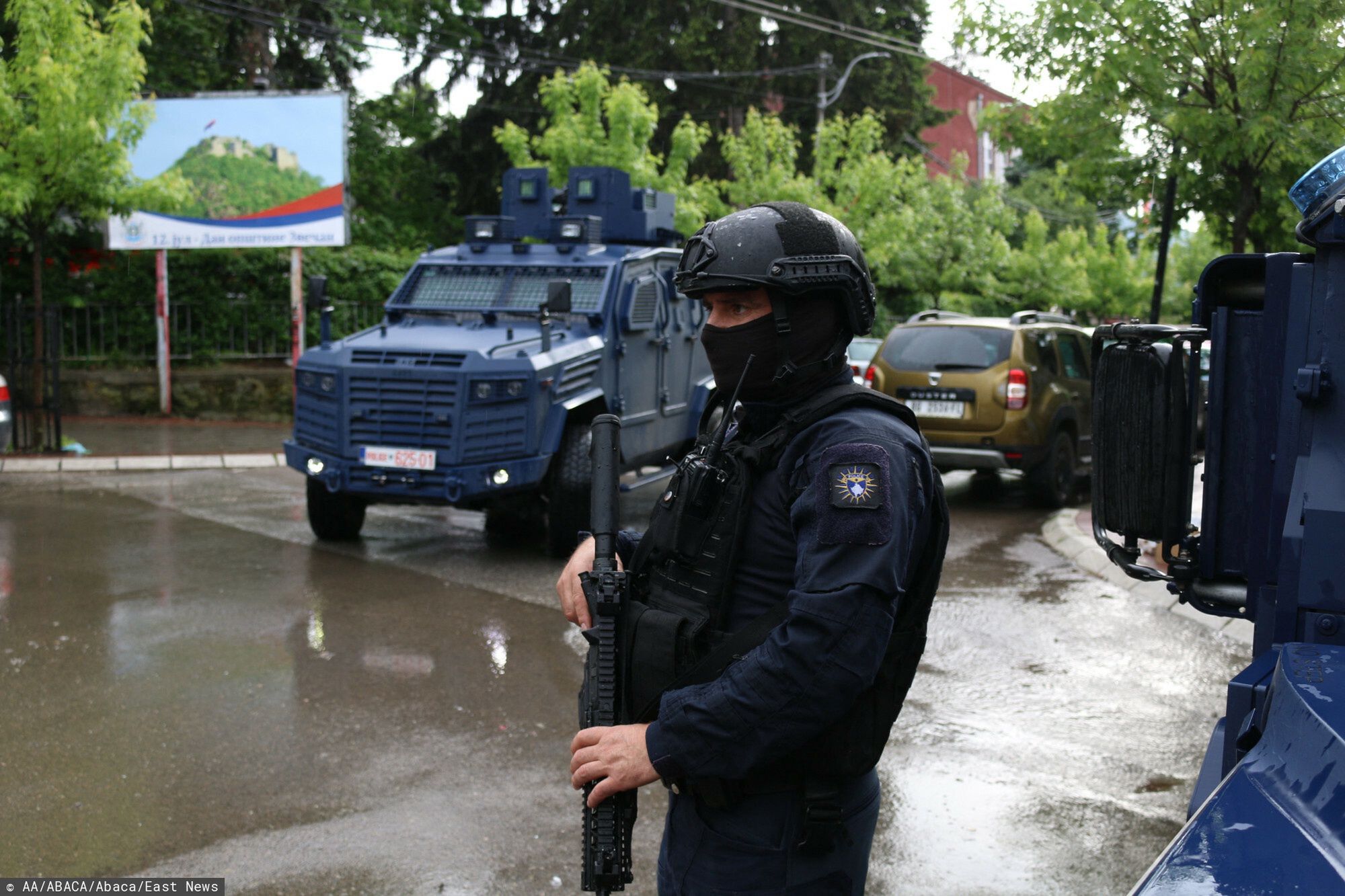 Napi?cie na linii Serbia - Kosovo
MITROVICA, KOSOVO - MAY 26: Special units of the Kosovo police take security measures around the Zvecan Town Hall in Mitrovica, Kosovo on May 26, 2023.Kosovo President Vjosa Osmani said Friday that police action was legitimate after tensions mounted in northern municipalities as local Serbs in Zvecan clashed with police outside the administration building. Erkin Keci / Anadolu Agency/ABACAPRESS.COM
AA/ABACA