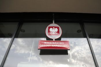 Podwyżki w wojsku. "Najpierw premia dla pracowników". Związki zawodowe spotkały się w MON
