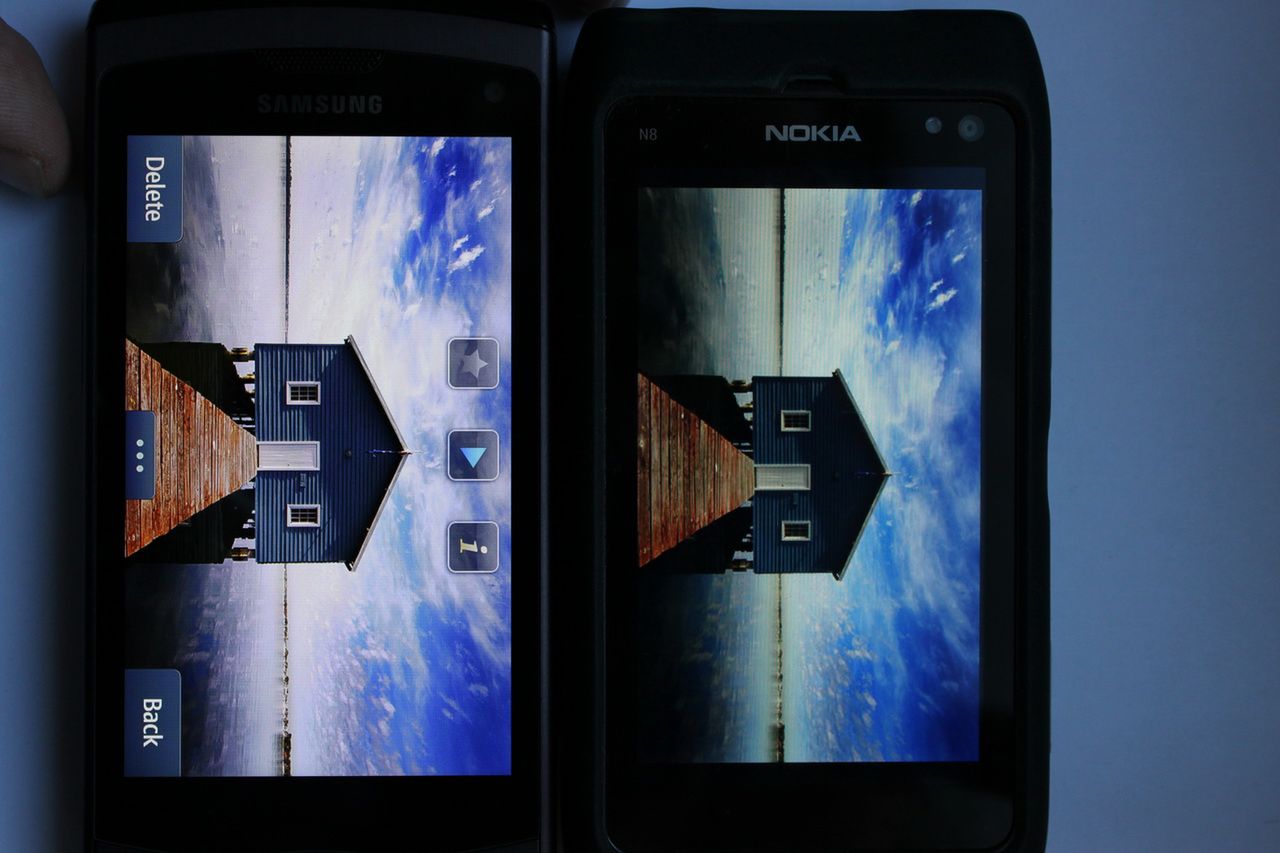 Samsung Wave II i Nokia N8