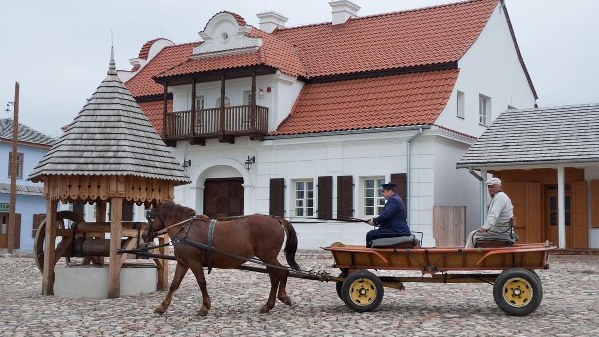Przejażdżka wozem po terenie Muzeum Wsi Lubelskiej