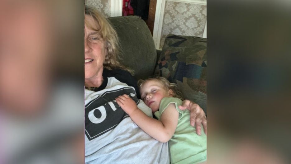 W wieku 57 lat została mamą