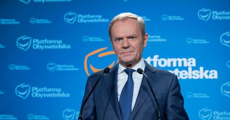 Spięcie Tuska z dziennikarzami TVP Info. "Dojdzie do strasznych rzeczy przez to, co robicie w Polsce"