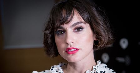 Cool Girl Bob. Jaka fryzura kryje się za tą intrygującą nazwą? Sprawdź, jak poddać ją układaniu