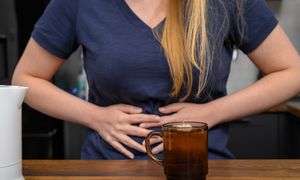 Jak uporać się ze wzdęciami? Dietetyczka radzi