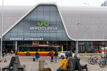 Wroclavia zaprasza na letni festiwal! Codzienne atrakcje, koncerty, quizy, silent disco i seanse filmowe – start już 23 czerwca!