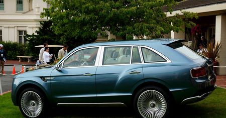 Bentley stawia na hybrydy