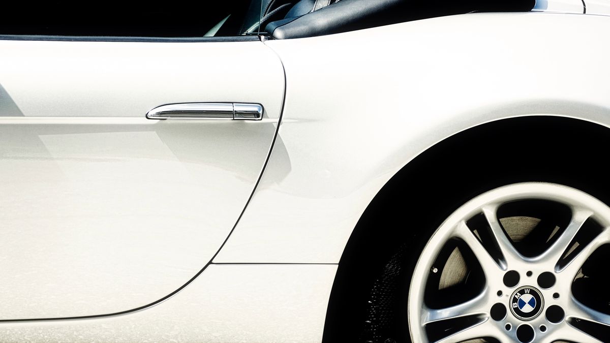 Funkcja Car Key w iOS 13.4 pozwoli na otwieranie auta iPhone'em, fot. David Cohen