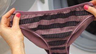 Po co jest "kieszonka" w majtkach? Wiele kobiet nie ma o tym pojęcia