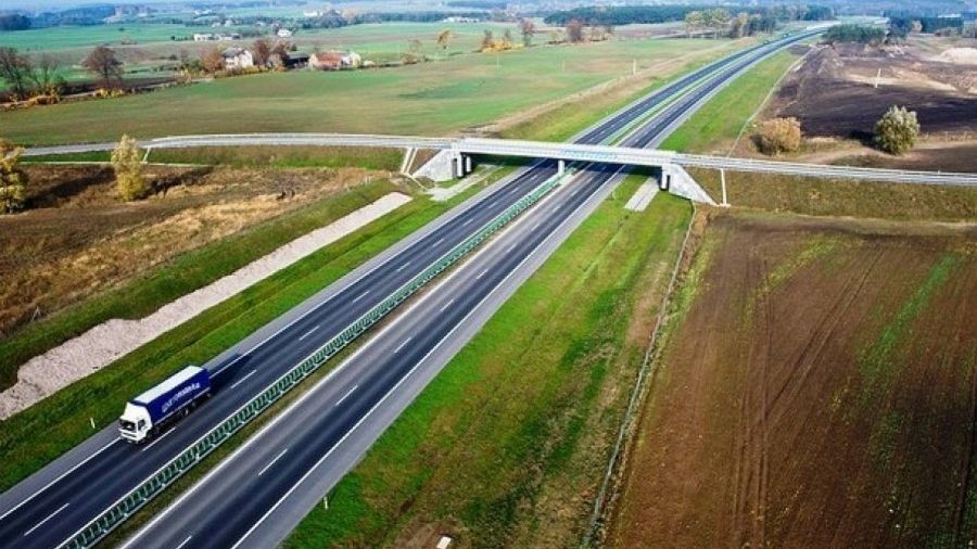 37-kilometrowy odcinek jest już przejezdny, ale póki co tylko dla aut osobowych.