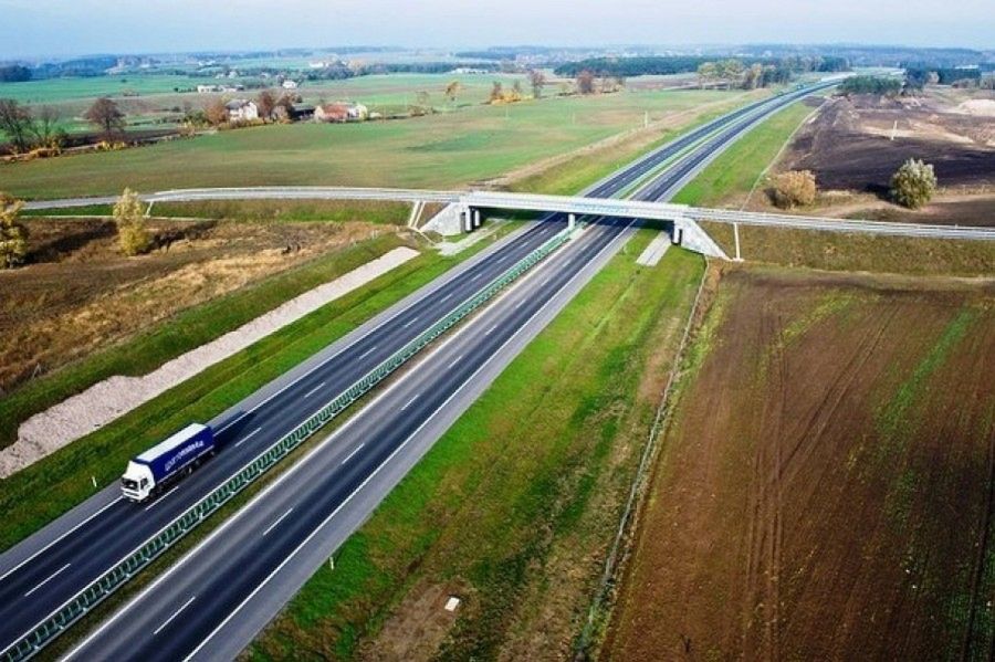 37-kilometrowy odcinek jest już przejezdny, ale póki co tylko dla aut osobowych.