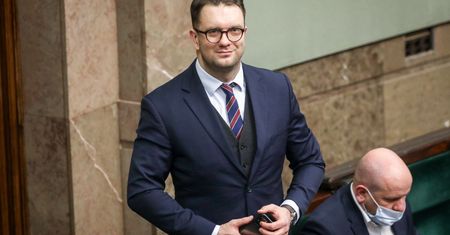 Mejza samochodu nie ma, ale benzynę wyjeździł. Ujawniono kwoty