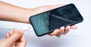 Ile kosztuje ładowanie smartfona? Niewiele osób o tym wie