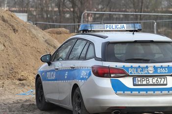 Tragedia w Częstochowie. Masywna płyta spadła na pracownika