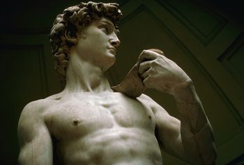 Rzeźby Michała Anioła w wojennej zawierusze