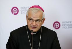 Biskup Marek Mendyk oskarżany o molestowanie. Duchowny odpowiada: to kłamstwa