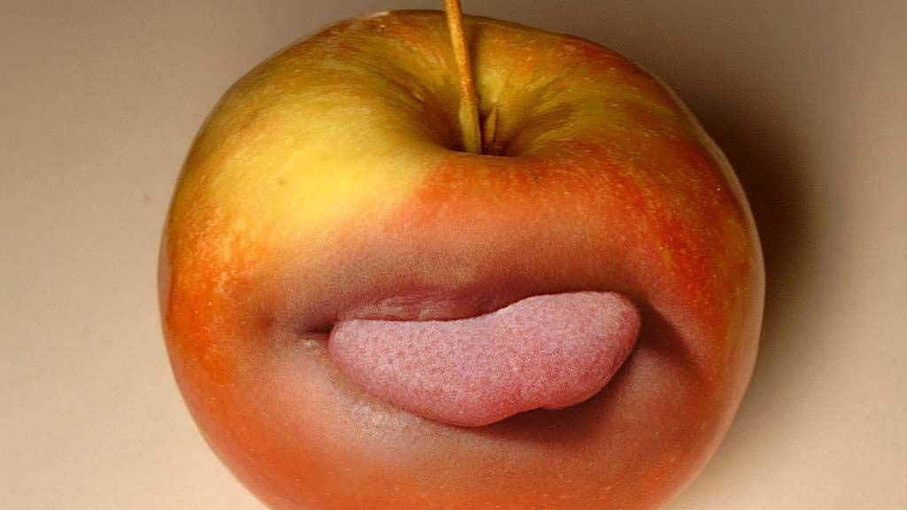 Apple cenzuruje wpisy o problemach z zasięgiem iPhone'a 4! 1