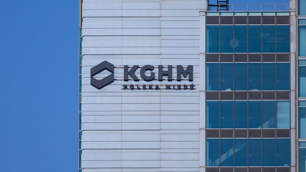 Logo Arkadiusz Zi�?ekFot. Arkadiusz Ziolek/East News.n/z Logo firmy KGHM - Polska Miedz.ARKADIUSZ ZIOLEK