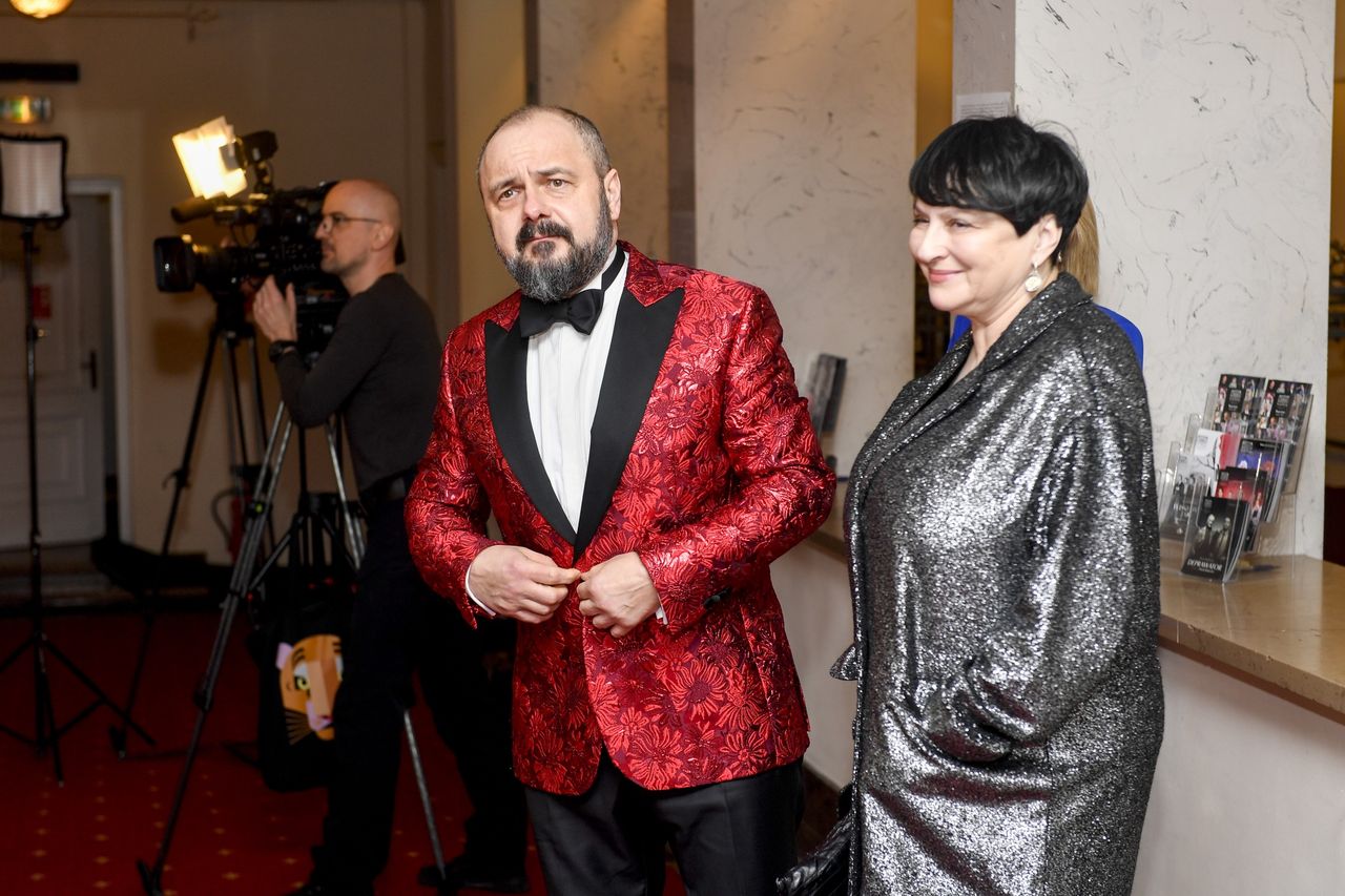 Arkadiusz Jakubik z żoną Agnieszką Matysiak w marcu 2023 podczas rozdania Orłów