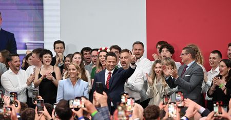 Wyniki exit poll. Komentarz Rafała Trzaskowskiego. "Na żyletki"