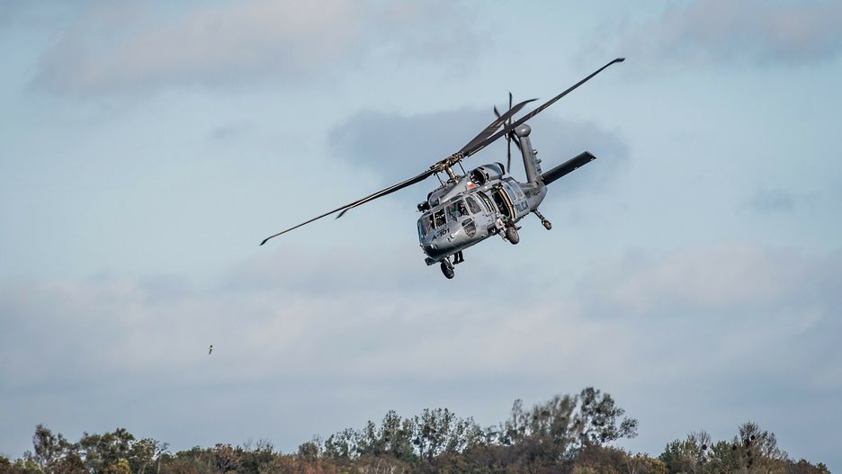 Reporter baza 2020-06-d
09.10.2019 - Gdynia, Przeloty policyjnego S-70i Black Hawk    N/z policyjny S-70i Black Hawk  | Fot. Marcin Bruniecki/REPORTER
Marcin Bruniecki/REPORTER