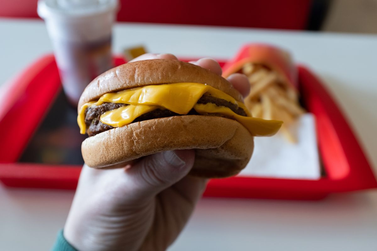 Prawnicy twierdzą, że burgery z McDonald's czy Burger King nie wyglądają tak, jak w reklamach.