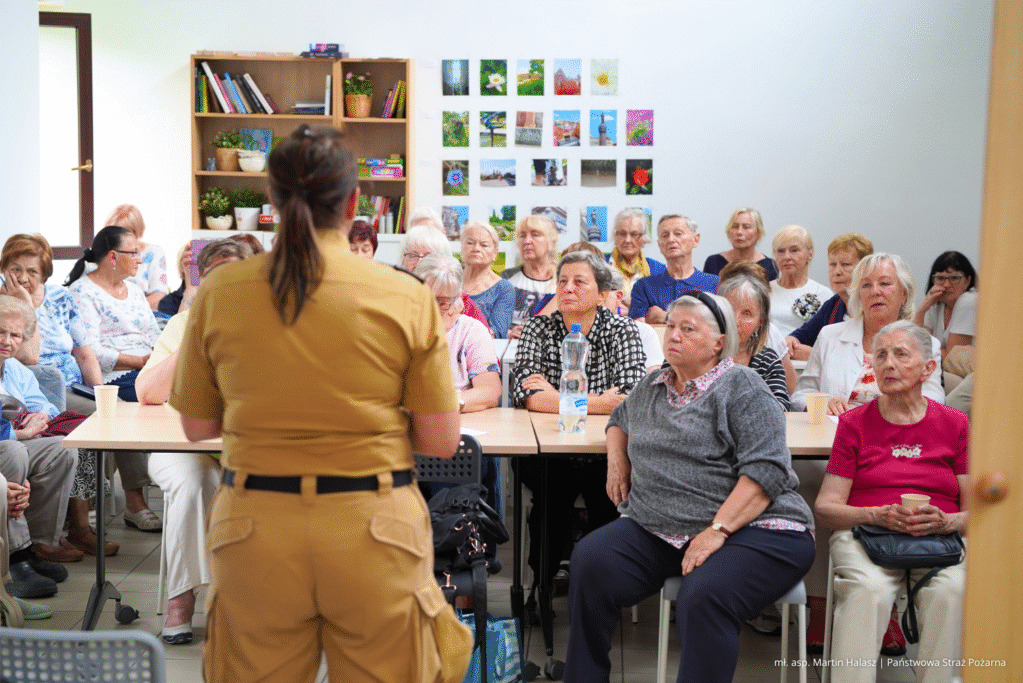 Poznań: Strażacy szkolili seniorów, jak chronić swoje domy
