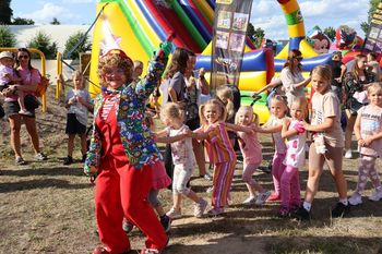 Weekend z dziećmi w Krakowie. Mnóstwo darmowych atrakcji w dniach 11-13 lipca: spektakle, pokazy iluzji, kiermasze książek i wiele innych