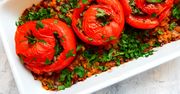 Tak podane pomidory będą hitem wśród wiosennych obiadów. Palce lizać