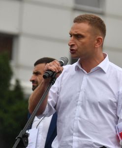 "Wstydzicie się". Zaatakował posłów z prawicy za Bąkiewicza na listach