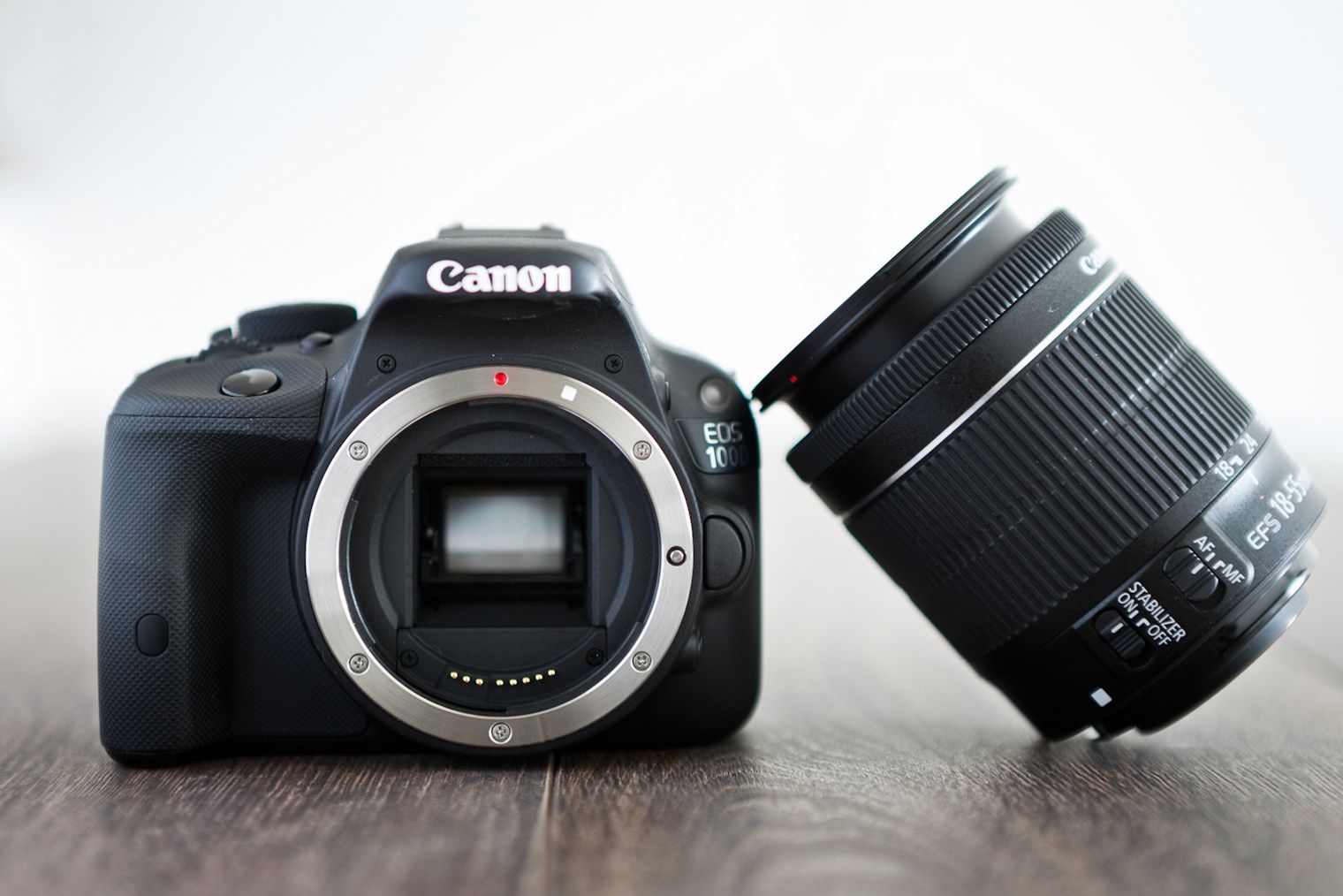 Canon EOS 100D - solidnie, ale bez fajerwerków 1