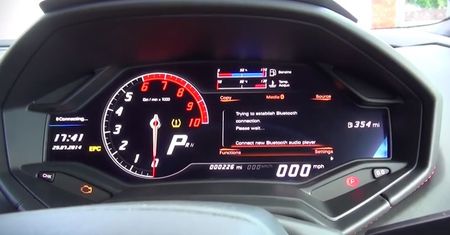 Lamborghini Huracán – przegląd deski rozdzielczej