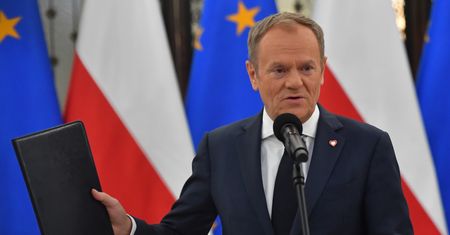 Tusk o propozycji Morawieckiego: nie lubię uczestniczyć w parodii