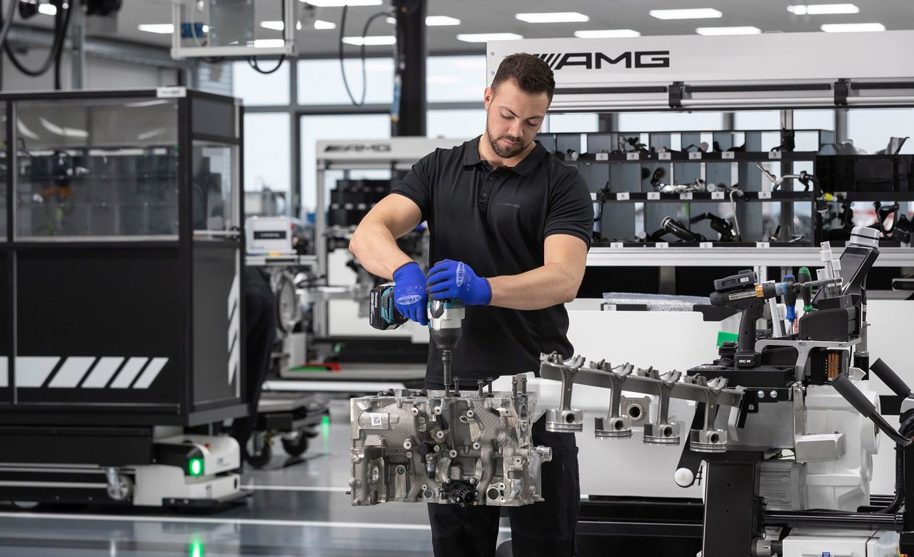 AMG stworzył najmocniejszy silnik czterocylindrowy w historii. Sprawdzamy, jak to możliwe