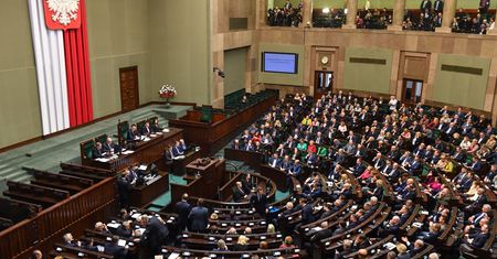 Projekty uchwał ws. komisji śledczych już w Sejmie