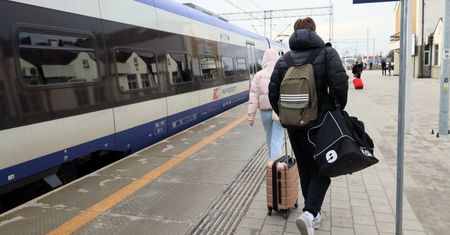 Tańszy pociąg z Warszawy do Krakowa. Porównujemy ceny przed i po obniżce