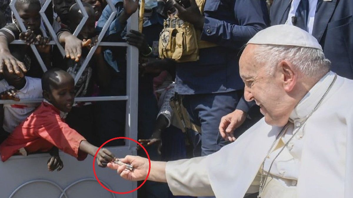 Papież w Sudanie. Symboliczne zdjęcie. 