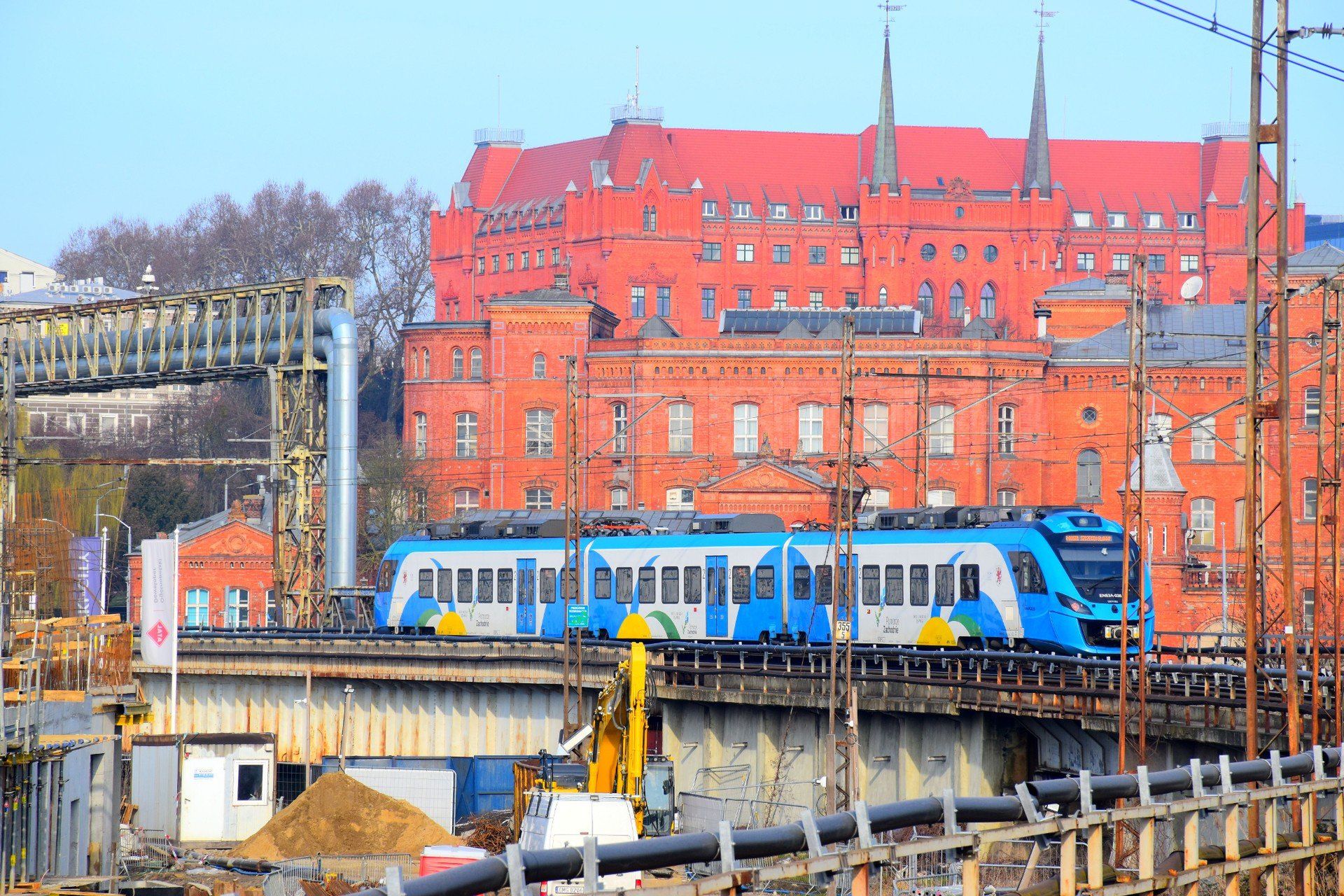 Szczeciński Bilet Metropolitalny można nabyć w kasach biletowych POLREGIO, u obsługi pociągów REGIO, w kasach biletowych ZDiTM, w stacjonarnych automatach biletowych, poprzez stronę internetową ZDiTM oraz w aplikacjach służących do zakupu biletów