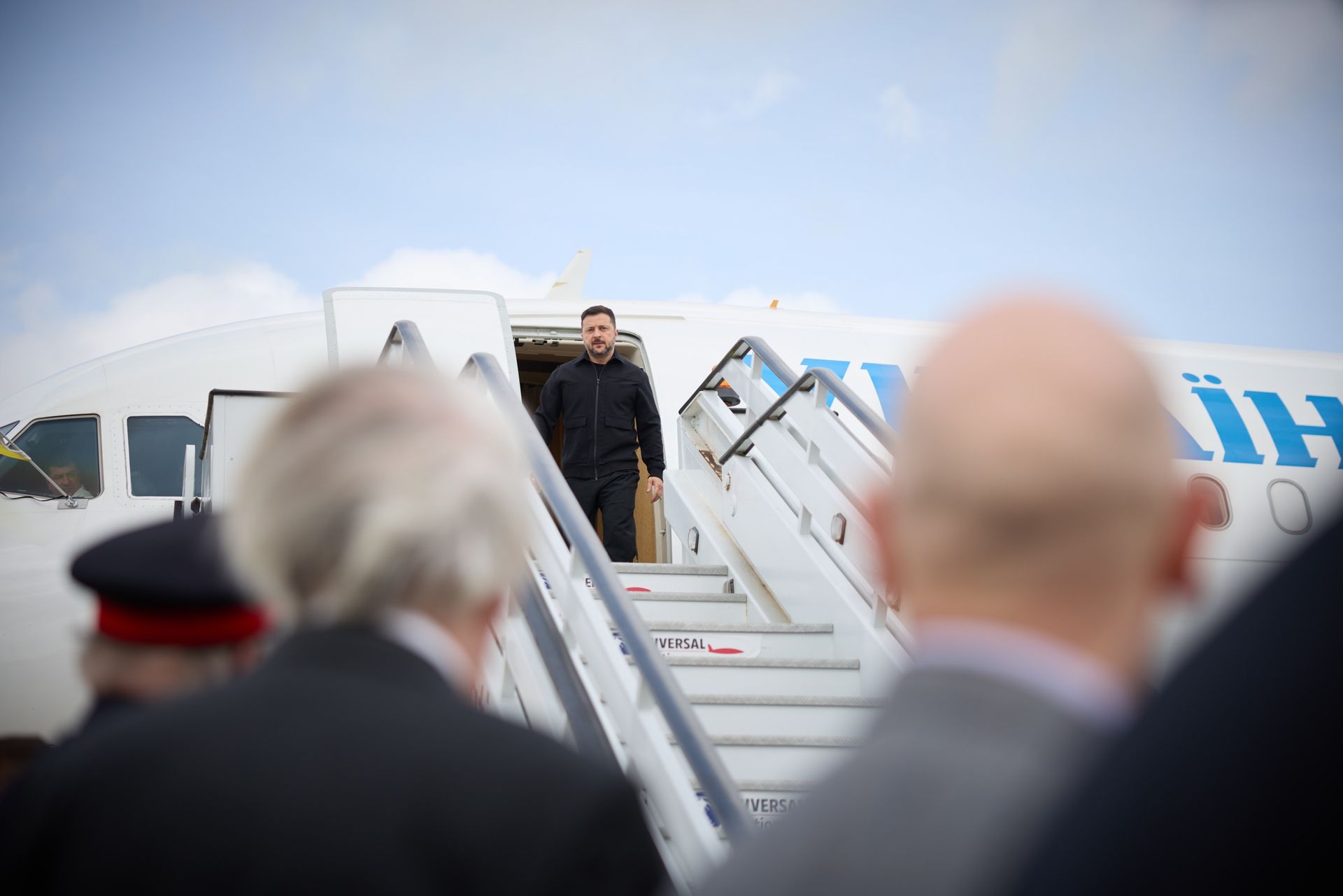 Zełenski zmienia trasę: co kryje się za decyzją o locie?