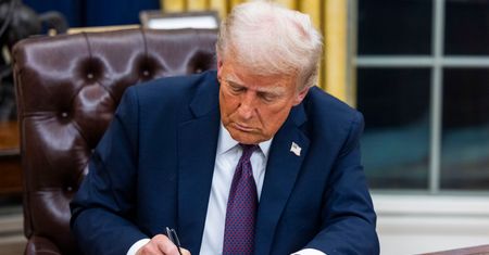 Trump podpisał rozporządzenie. Tak walczy z deep state
