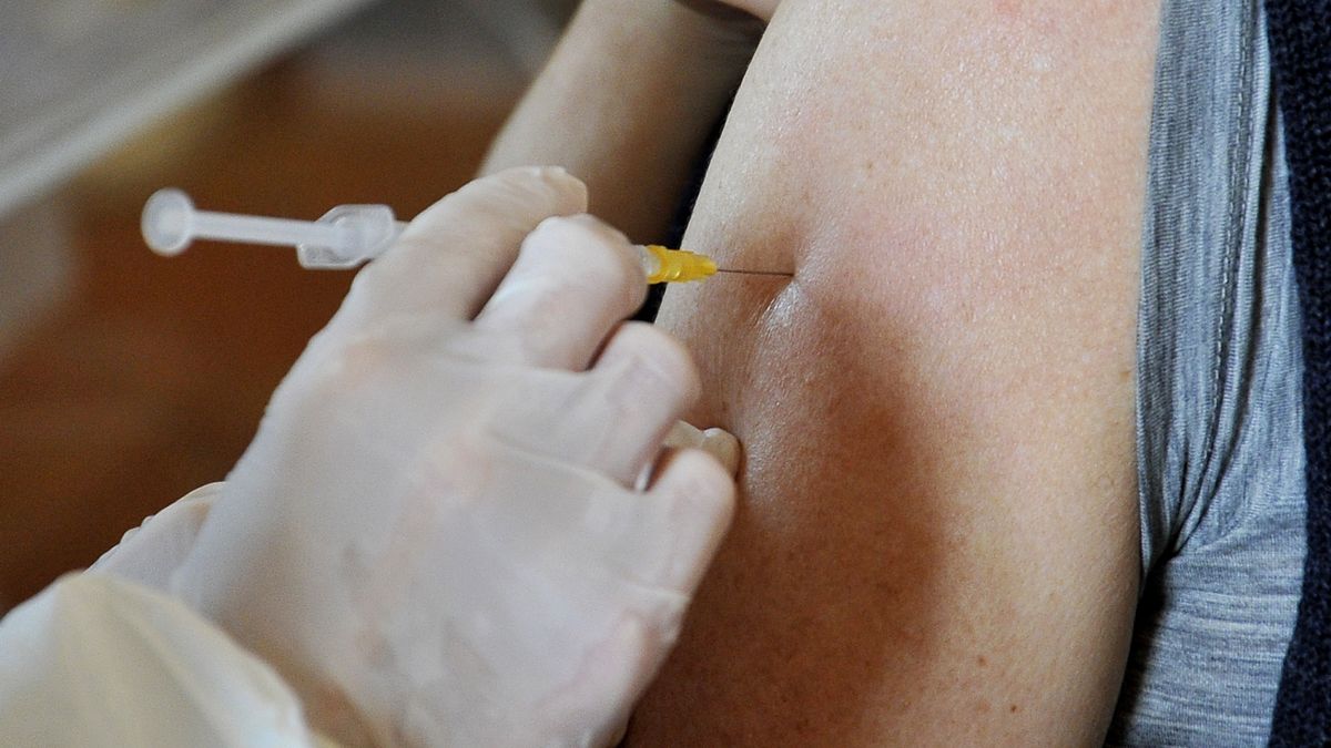 Szczepienie przeciw COVID-19