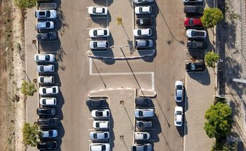 Walczył o życie w szpitalu. Pacjent za parking zapłacił fortunę