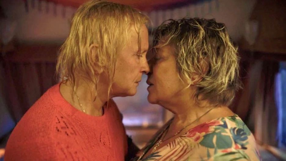 Dorota Pomykała i Dorota Stalińska w filmie Nataszy Parzymies "Moje stare"
