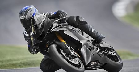 Norweski sąd nie miał litości dla motocyklisty, który jechał 293 km/h