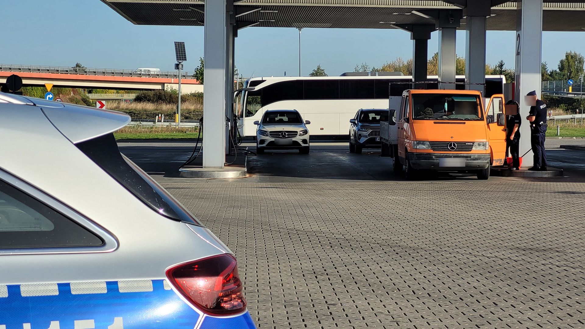 Policja na stacji paliw